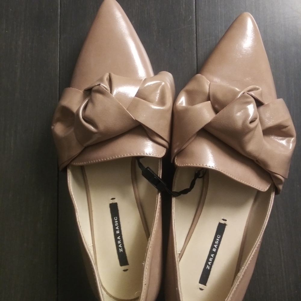 Zara Flats